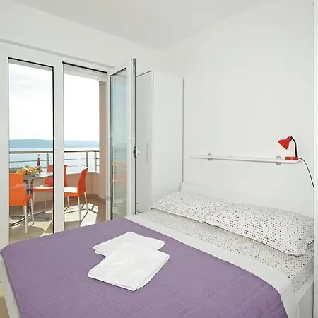 Awesome In With House Sea View