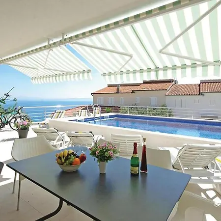 Awesome In With House Sea View